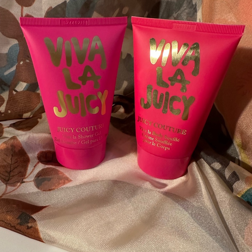 Juicy Couture Viva La Juicy Shower Gel and Body Soufflé Set